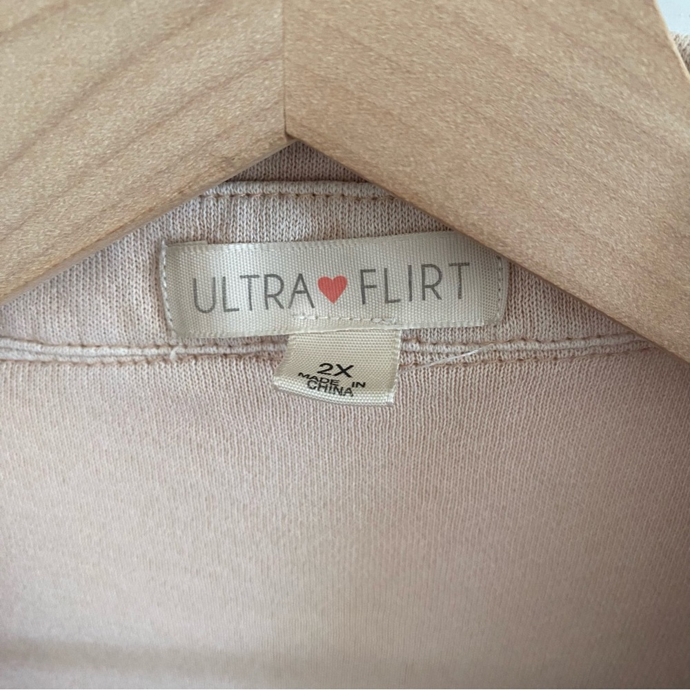 ultra flirt light pink medium weight oversized button up shirt size 2x - Picture 5 of 7